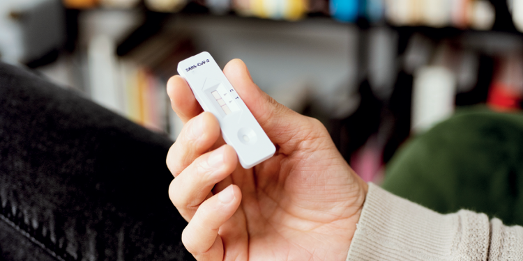 Self-screening using saliva RTK-Antigen test kits